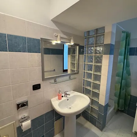 Apartment Cosy With Terrace Near Florenc